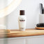 Tabac Original Pre Electric Shave Lotion auf Badezimmerablage